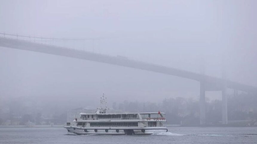 İstanbul’da sis nedeniyle kimi vapur seferleri iptal edildi