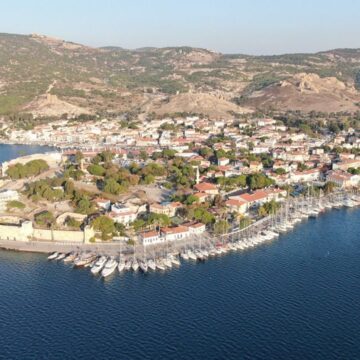 İZDENİZ ile Foça Fok Marina ortasında kontrat