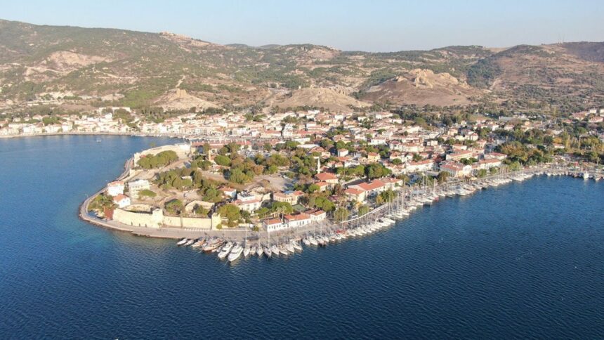 İZDENİZ ile Foça Fok Marina ortasında kontrat